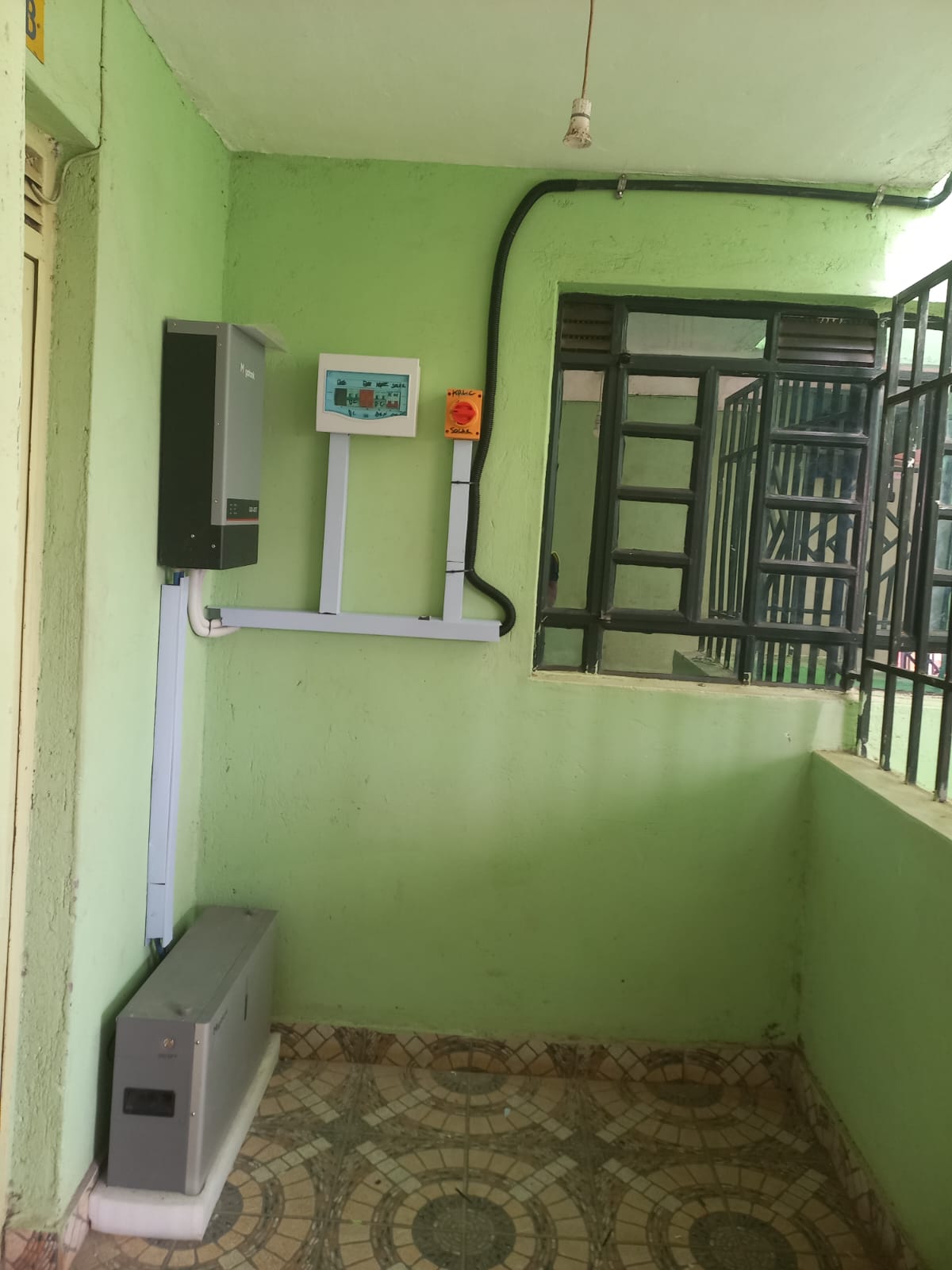 5kW Smart Hybrid Solar Inverter